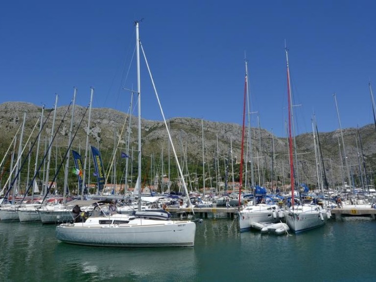 Location bateau Komolac pas cher Sun Odyssey 33i