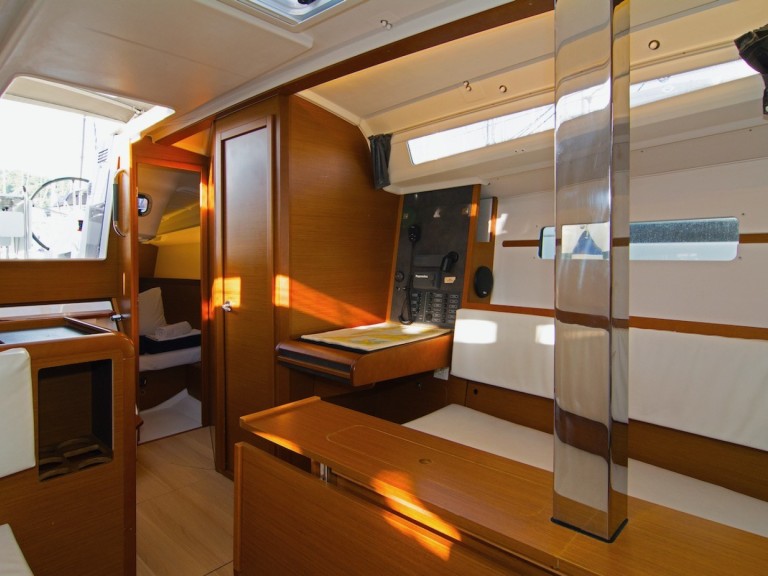 Location bateau Jeanneau Sun Odyssey 349 à Split sur Samboat