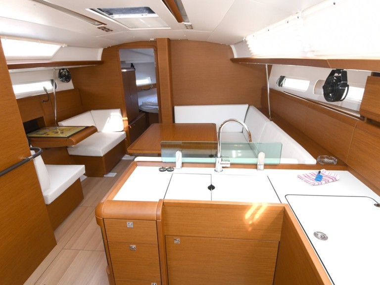 Location bateau Komolac pas cher Sun Odyssey 419