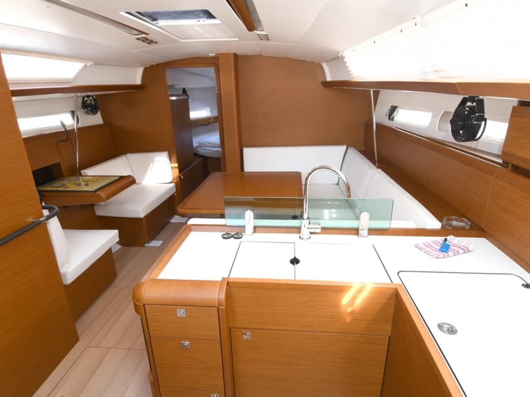 Location bateau Komolac pas cher Sun Odyssey 419