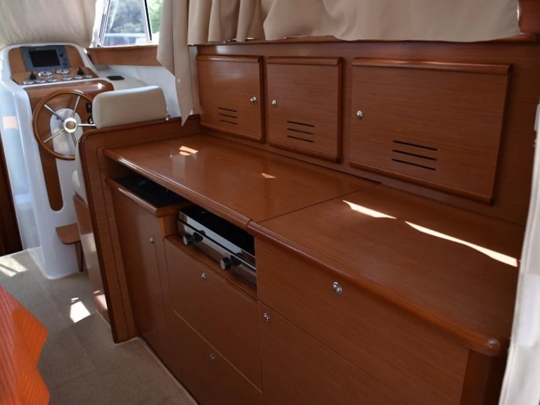 Location bateau Bénéteau Antares 10.80 Fly à Rogoznica sur Samboat