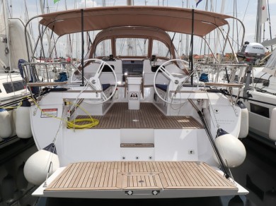 Elan Impression 45 charter bareboat eller skeppad i Biograd na Moru