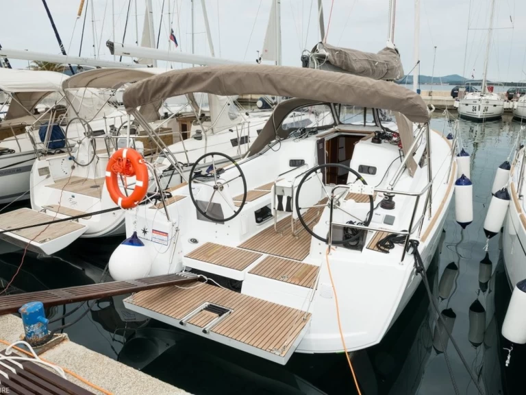 Louez un Jeanneau Sun Odyssey 349 à Biograd na Moru