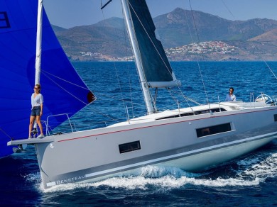 Sailboat rental with or without skipper Bénéteau Alimos Marina