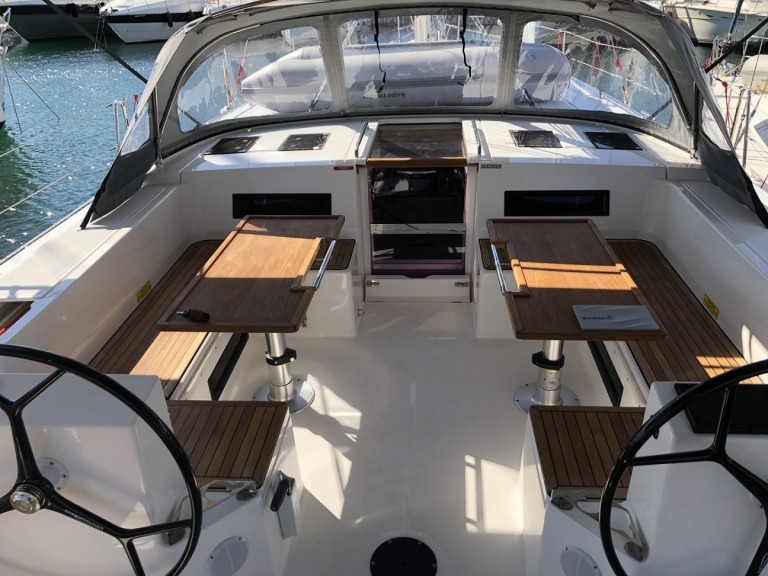 Location bateau Bavaria Bavaria C50 à Álimos sur Samboat