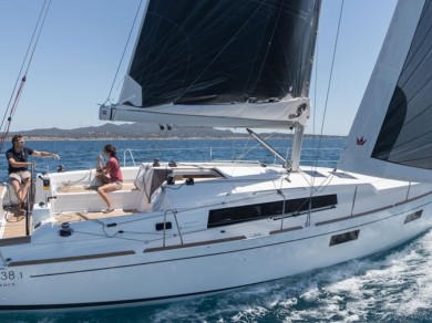 Verhuur Zeilboot Bénéteau met vaarbewijs