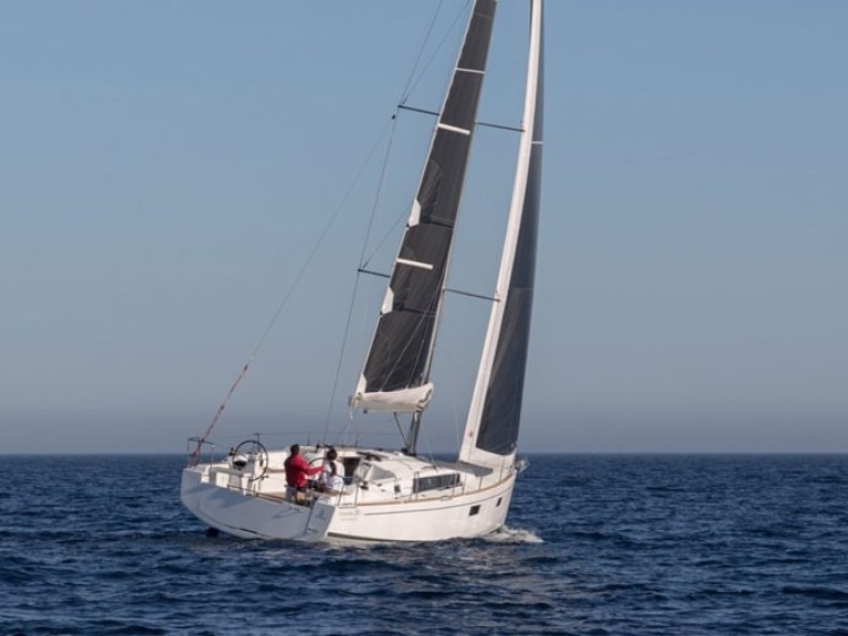 Location à Punat - Bénéteau Oceanis 38.1 sur SamBoat