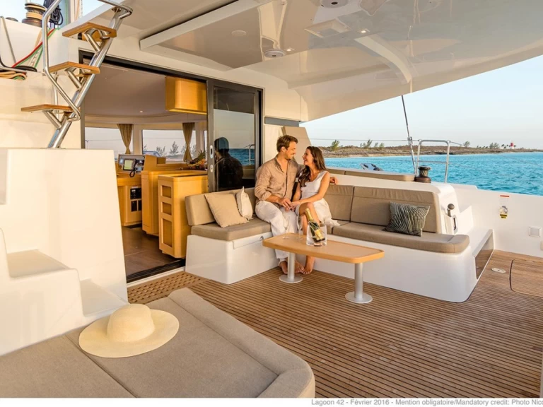 Location bateau Sibenik pas cher Lagoon 42