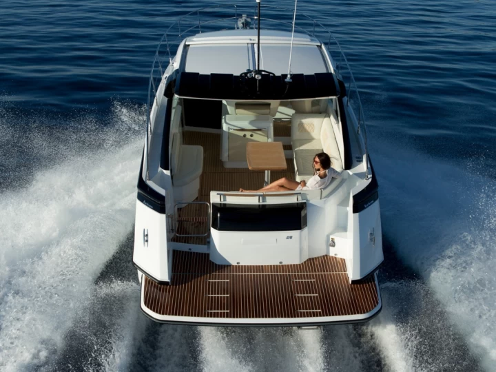 Location Bateau à moteur Bénéteau avec permis