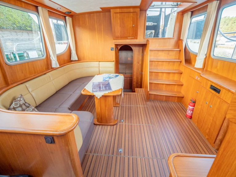 Location bateau Waren (Müritz) pas cher 1150 XL