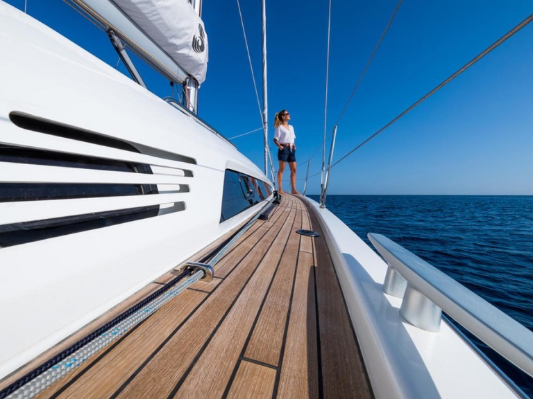 Louez un Bénéteau Oceanis 46.1 10 pax à Álimos