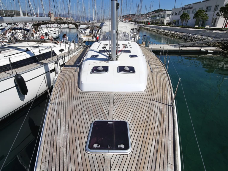 Location à Pula - Bénéteau Oceanis 50 Family sur SamBoat