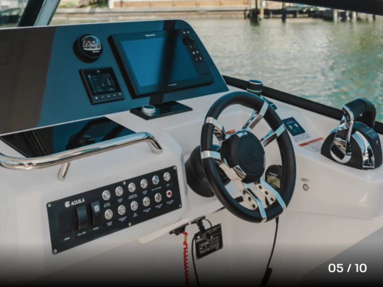 Location bateau Aquila Aquila 32 Sport à Dénia sur Samboat