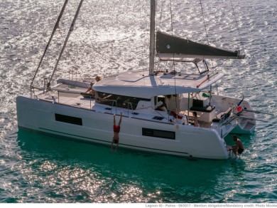 Catamaran to hire Le Marin at the best price