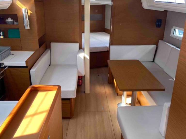 Louez un Jeanneau Sun Odyssey 410 à Castellammare di Stabia