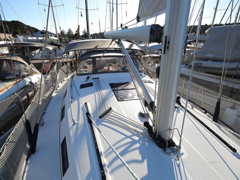 Location bateau Bavaria Bavaria Cruiser 40 Avantgarde à Pula sur Samboat