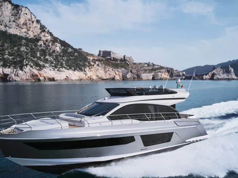 Location Yacht Azimut avec permis