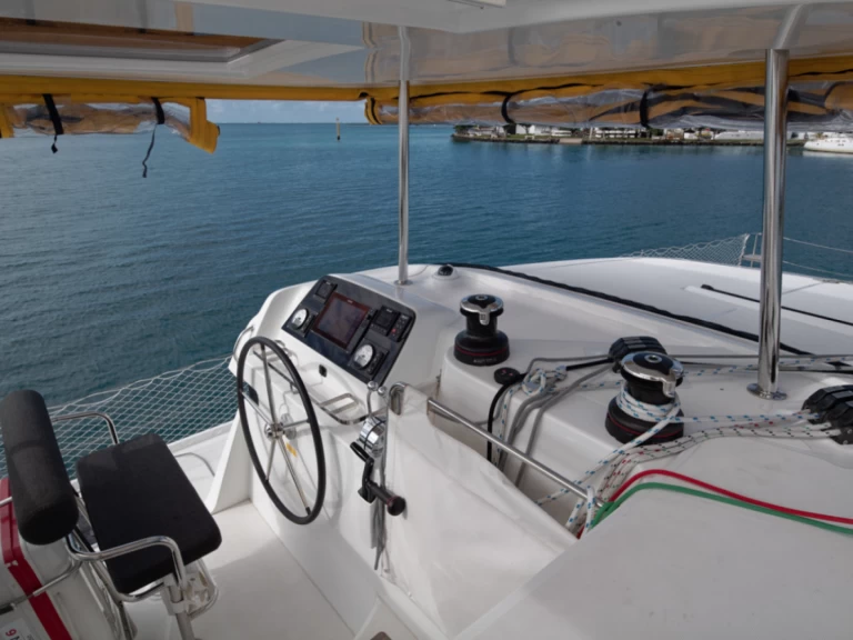 Location bateau Lagoon Lagoon 42 à Raiatea sur Samboat