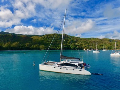 Catamaran hire in Mahé - Sea Tribe SEA TRIBE DH550