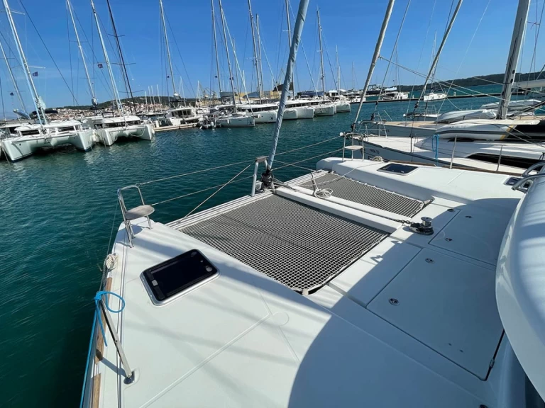 Lagoon Lagoon 40 a louer à Seget Donji