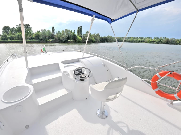 Louez un Houseboat Holidays Italia Minuetto 6+ à Casale sul Sile