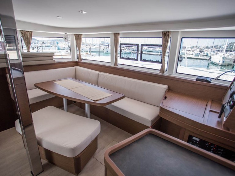 Location bateau Ellinikó pas cher Lagoon 42