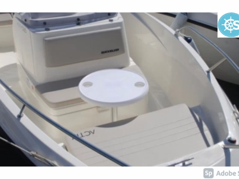 Location bateau Marseille pas cher Activ 555 Open