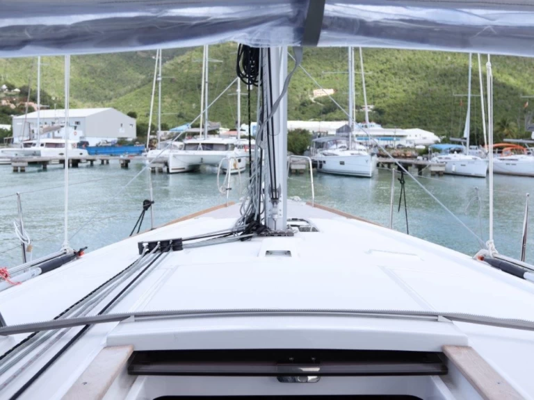 Louez un Bénéteau Oceanis 38.1 à Road Town