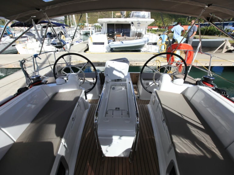 Louer Voilier avec ou sans skipper Jeanneau à Road Town