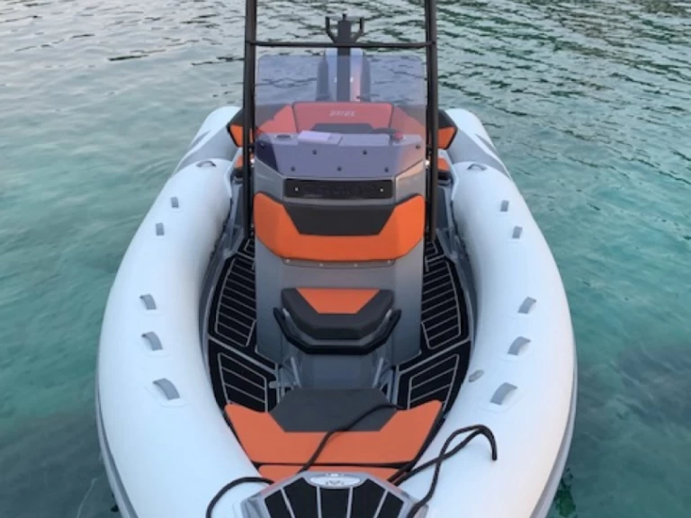 Location bateau Grand Boats Drive D600 Lux à Bormes-les-Mimosas sur Samboat