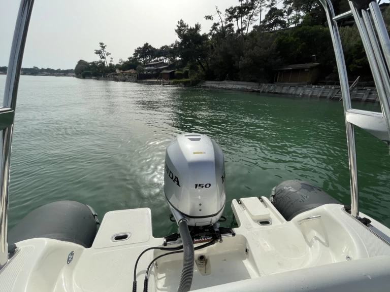 Louer Semi-rigide avec ou sans skipper Bsc à Grand Piquey