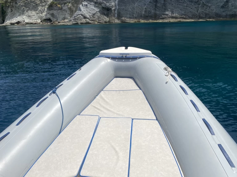 Location Semi-rigide Bwa avec permis