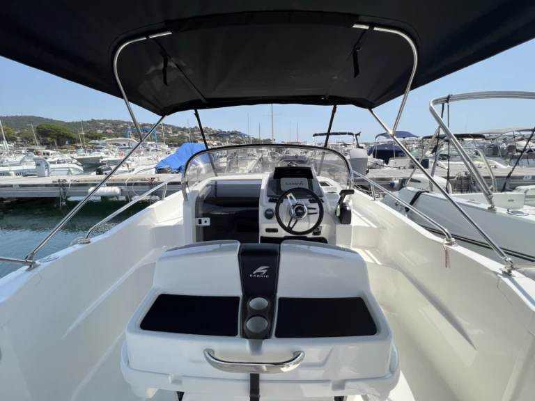 Location bateau Karnic SL 602 à Les Issambres sur Samboat