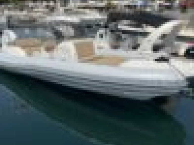 Louer Semi-rigide avec ou sans skipper Marlin Boat à Les Issambres