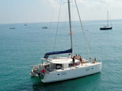 Boat rental Lagoon Lagoon 400 in Ibiza (Ville) on Samboat