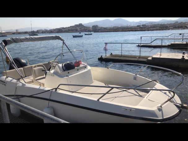 Louez un Quicksilver Activ 605 Open à Marseille