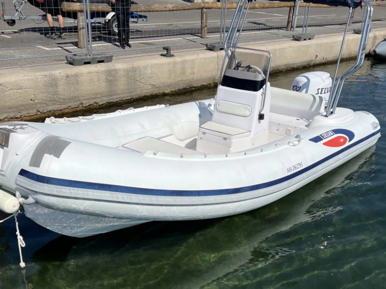 Selva Selva 540 a louer à La Ciotat