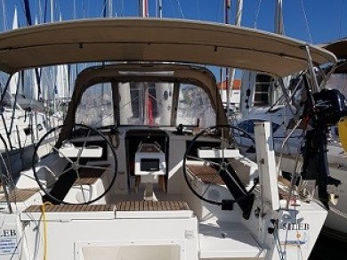 Uthyrning Segelbåt  i ACI Marina Trogir - Dufour Dufour 360 Grand Large