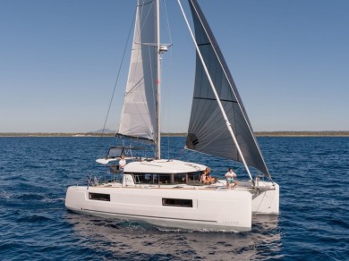 Catamaran to hire Biograd na Moru at the best price