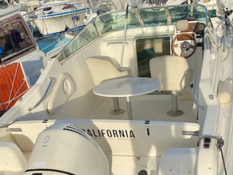 Location Bateau à moteur à Golfe-Juan - Jeanneau Leader 605