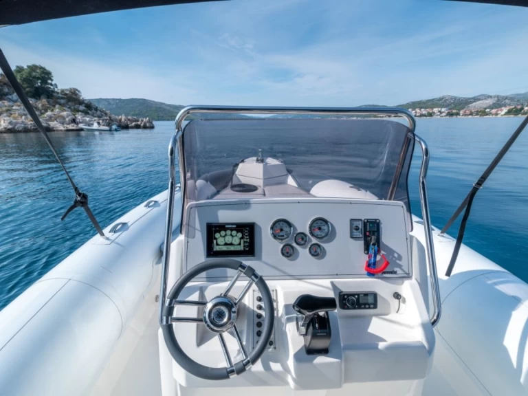 Location à Trogirski Zaliv - Marlin Boat Dynamic 790 pro sur SamBoat
