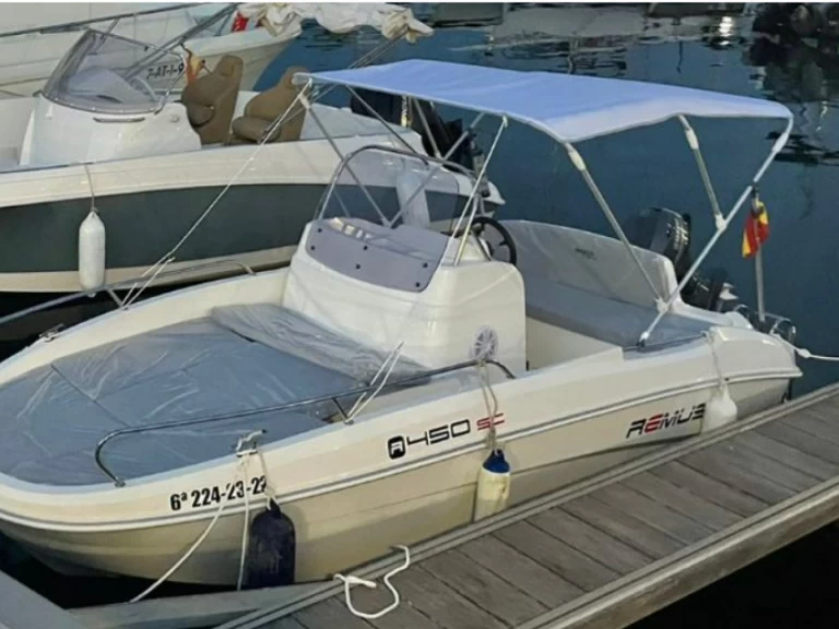 Remus Remus 450 open a louer à Alicante