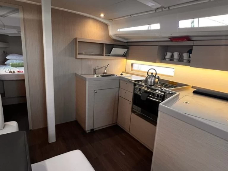 Location bateau Bénéteau Oceanis 40.1 à Álimos sur Samboat