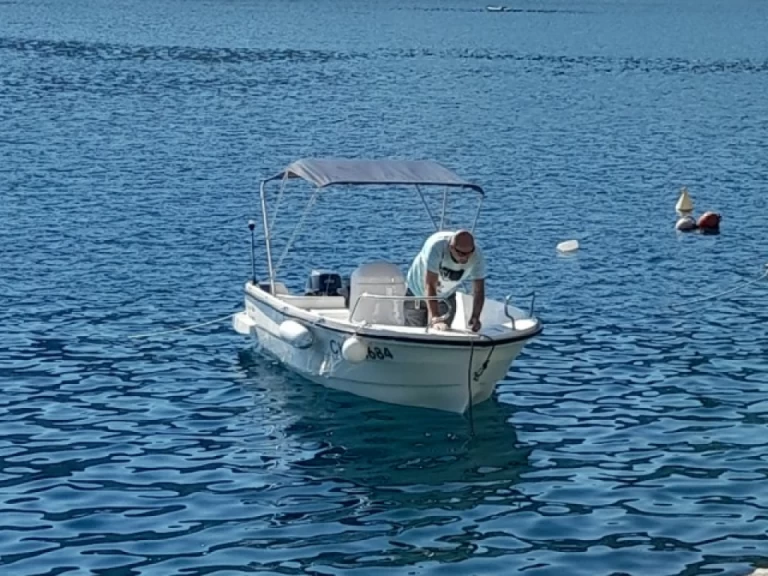 Bateau à moteur à louer à Zaton Mali au meilleur prix