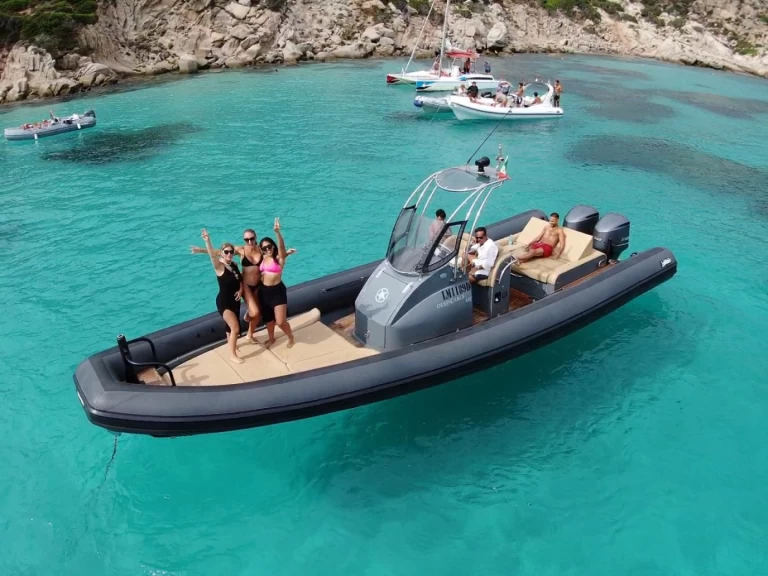 Louer Semi-rigide avec ou sans skipper Sea Water à Cannigione