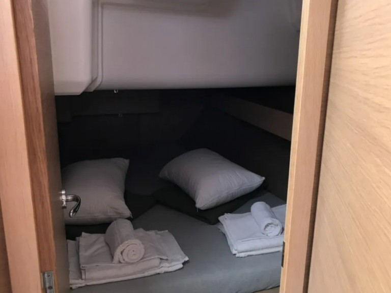 Location à Álimos - Dufour Dufour 382 Grand Large sur SamBoat