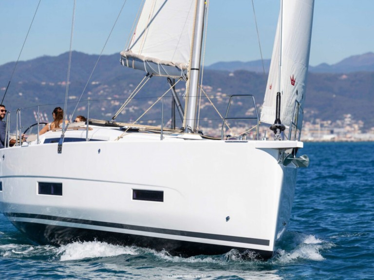Location bateau Dufour Dufour 390 GL à Lefkáda sur Samboat