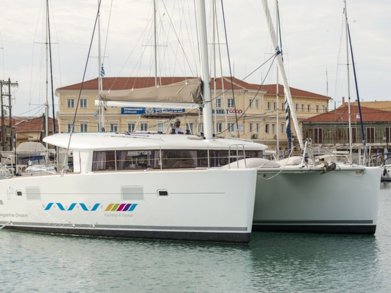 Louez un Lagoon Lagoon 400 S2 à Port de Lefkada