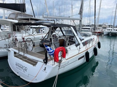 Ein Bénéteau Oceanis 41 mieten in Gouviá