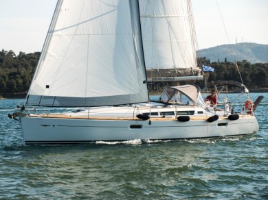 Hire Sailboat Jeanneau with a boat licence